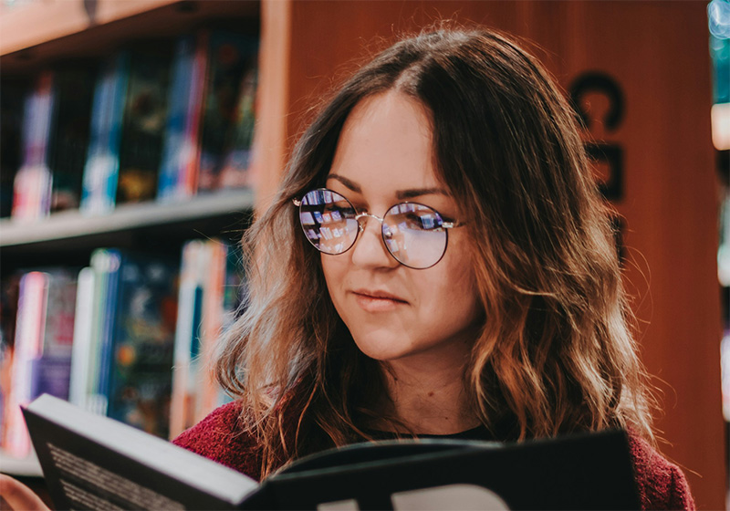 reading with progressive lenses